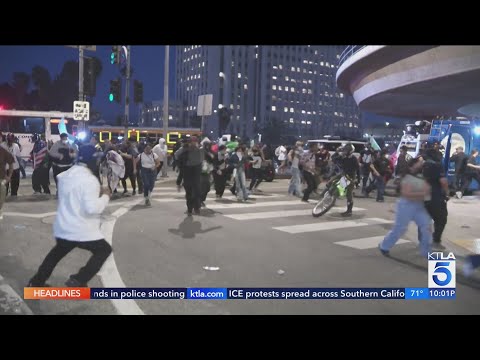 Protesters clash with police, federal agents in downtown Los Angeles