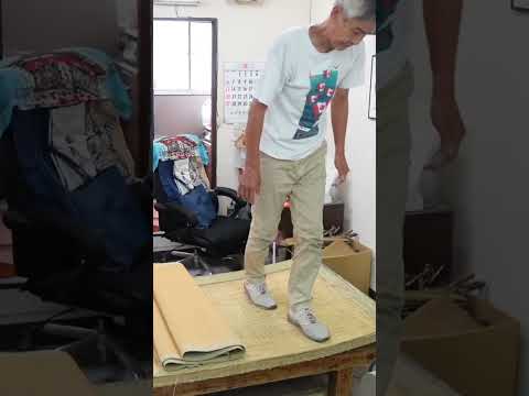 The process of reupholstering tatami mats in a temple... #short #shorts