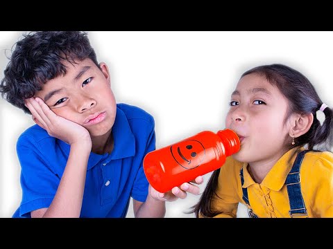 Maddie & Ben Stay Hydrated in The Great Water Chase Adventure