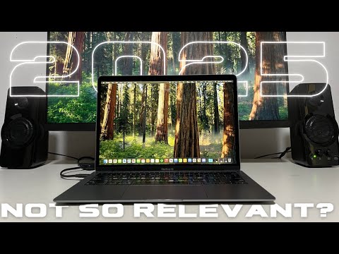 Should YOU Buy The M1 MacBook Air in 2025? | Review 2.5 Years Later