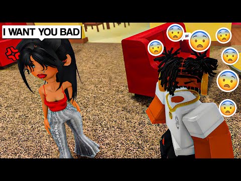 ROBLOX NEIGHBORS 17+ VOICE CHAT