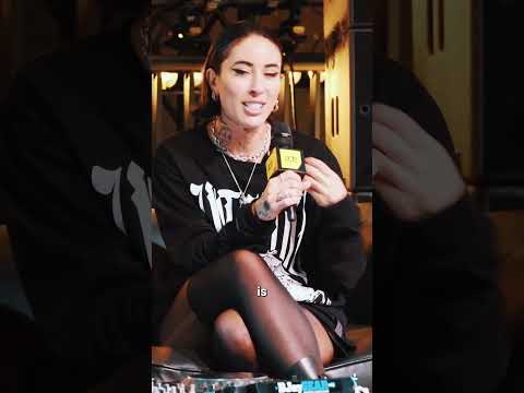 @IndiraPaganotto "My lover is the music"