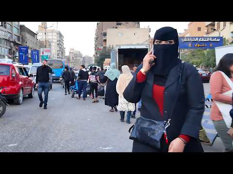 الاسواق الشعبية المزدحمة في مصر القاهرة | جولة سير على الأقدام