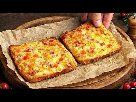 Incredibly delicious toast with bacon and cheese! Better than pizza, it's so easy to make.