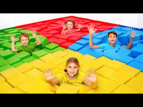 Funny Shape Jump Challenge! 🟦⭐ Vania Mania Kids in the Colorful Foam Pit