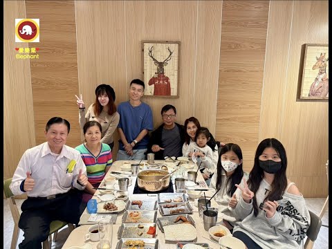2025年11月23日 星期日☆ 「台灣小萱」最受歡迎成員 六歲「小菲菲」阿公、小儀阿姨、二姊珊珊 11月壽星生日☆全家聚餐在中壢中央西路一段 新開幕「呀屋火鍋・烤串」慶生聚餐☆