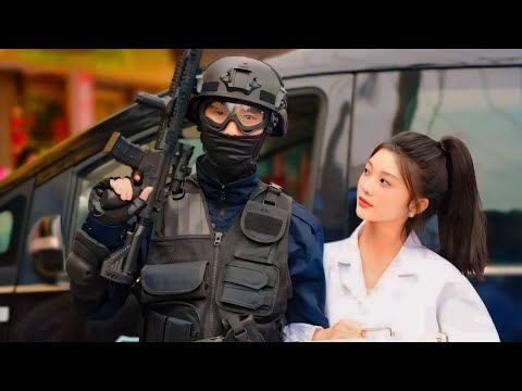 ضابط انقاذ بينقذ دكتوره وبيتصاب بدالها وبعد فتره بيتجوزها وهى مبتكونش عرفاه لانها بتكون فكراه مات