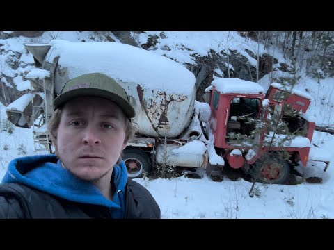 Collecting Rare Vintage Cab Lights From An International Harvester // SignalStat 13M