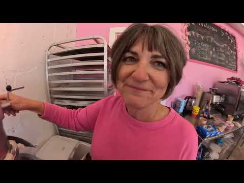 Bake the day away with me ✨💗