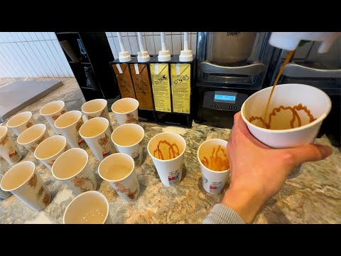 Inside a Starbucks Morning Rush – Real Barista POV During Peak Chaos