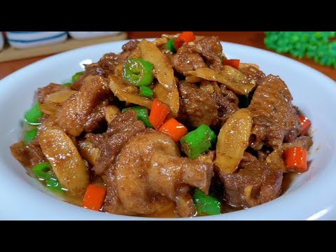 客家子姜燜鴨的家常做法，香嫩入味，湯汁拌飯都能吃兩碗，太香了，【天天相見廚房阿鵬哥】，#鴨料理，#鴨食譜，#子姜燜鴨的做法，#chinesefood，#家常菜，#like，#food ，#recipe