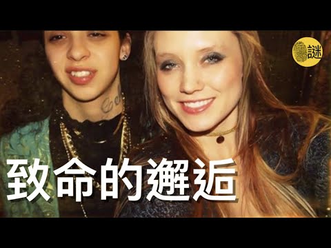 17歲的女孩Tawnee自從認識了大她一歲的Victoria之後 就陷入了深深地愛戀中 然而這段邂逅 也為後來的悲劇 埋下了禍根.......