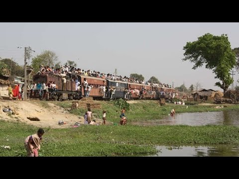 By train to Shiva and Buddha - A journey from India to Nepal