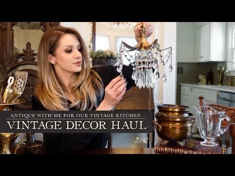 Antique with Me & Haul // Vintage Decor at Low Prices!!