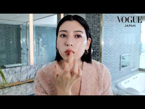 三吉彩花が教える「韓流ツヤ肌＋じゅわっと血色メイク」の作りかた。| Beauty Secrets | VOGUE JAPAN