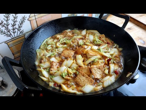 Cabbage pork tofu stewed vermicelli