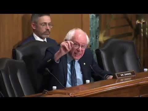 Bernie Sanders Grills Panel on Universal Health Coverage