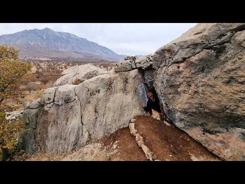 Autumn Solo Survival | Stone Shelter & Fire Cooking in the Mountains