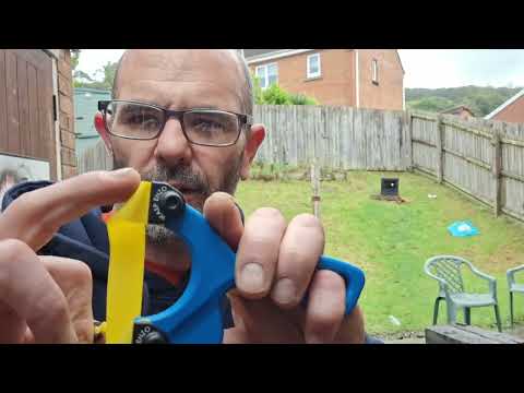sling mail, banding and first shots with the wasp tomahawk #review #wasp #catapult #slingshot #shots