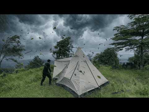 FORCED TO SET UP A TENT IN THE MIDDLE OF A TERRIBLE THUNDER STORM⛈️ CANPING IN HEAVY RAIN
