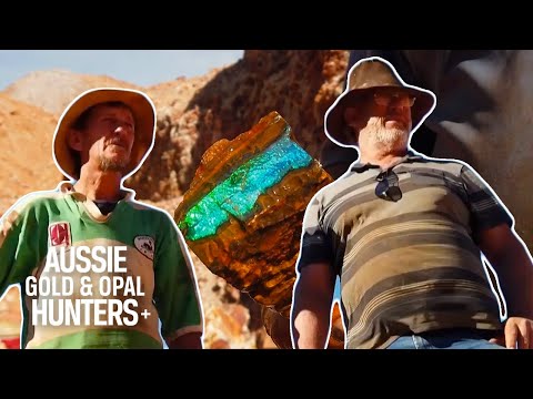 The Boulder Boys Find RARE & EXPENSIVE Opals | Outback Opal Hunters