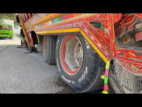 Pakistani Truck Back Suspension Torque Rod are Broke Due to Overload | Emergency Recovery
