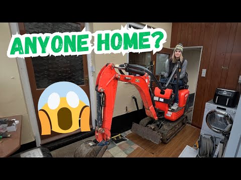 I DROVE A DIGGER THROUGH A HOUSE!!