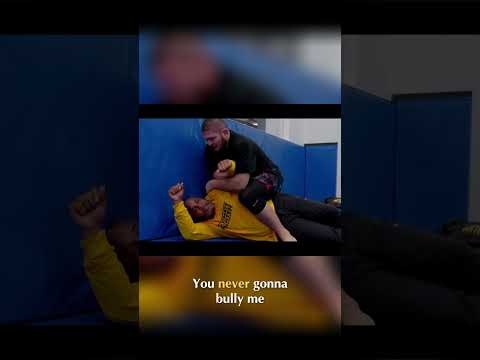 Khabib “Bullies” Daniel Cormier 😂 #ufc322