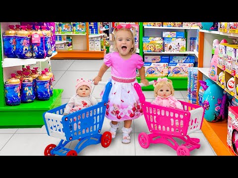 Alice kauft im Spielzeugladen eine neue Puppe