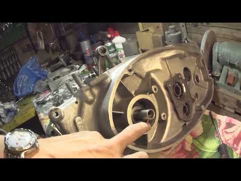 Izh Planeta 5 Repair (Part 2: Crankshaft Installation)