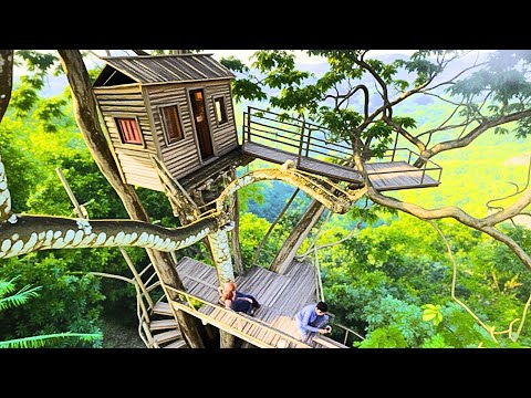 Built a Multi Level Treehouse with Firepit to Survive in the Jungle Safe from Ground Dangers
