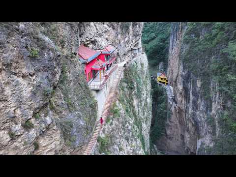 Two strange houses were found in the deep mountain valley in Yunnan. They are very ingenious.