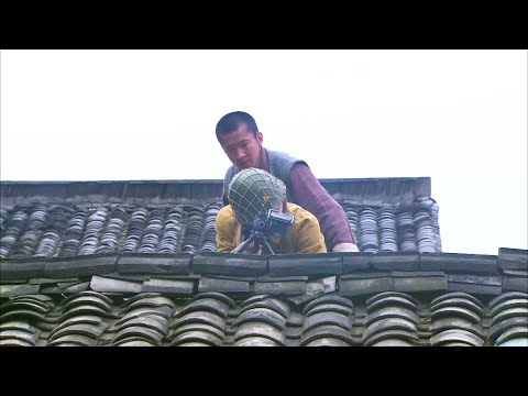 The Japanese army surrounded the girls, and a Kung Fu master appeared at the critical moment!