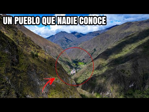 Se encontró un PUEBLO que NADIE CONOCE en una montaña colosal 