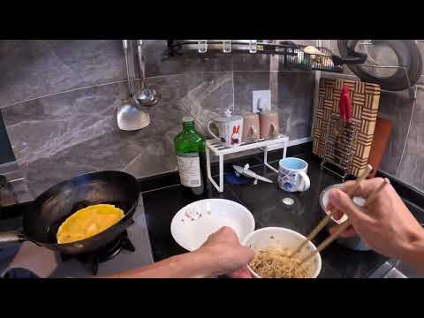 2025-12-17: 金菇雞蛋撈麵