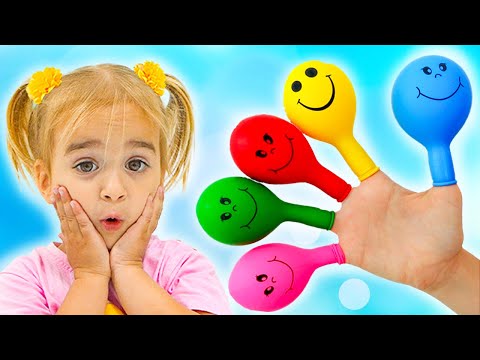Alice learns colors with funny balloons