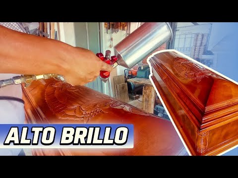 DIRECT GLOSS APPLICATION POLYURETHANE / Fine finishes on coffin #elmueblemoderno