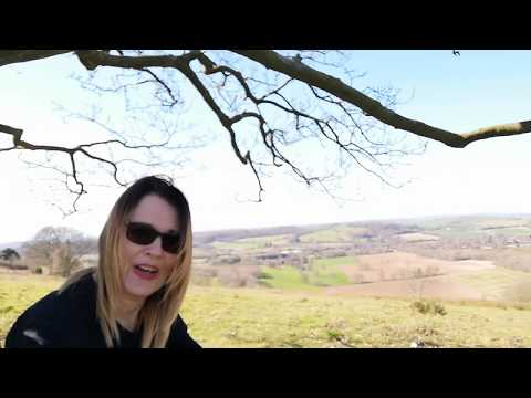 Walking around Cissbury ring west sussex avoiding #CoronaVirus #westsussex