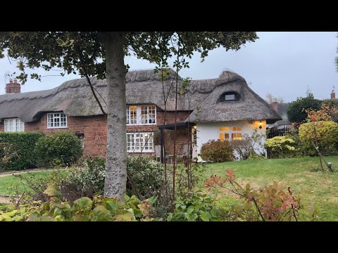 England. Step inside THATCHED cottage