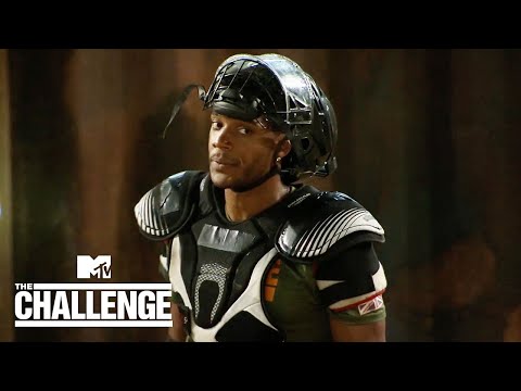 Kyle vs. Theo's INTENSE Hall Brawl 💥 The Challenge: Total Madness