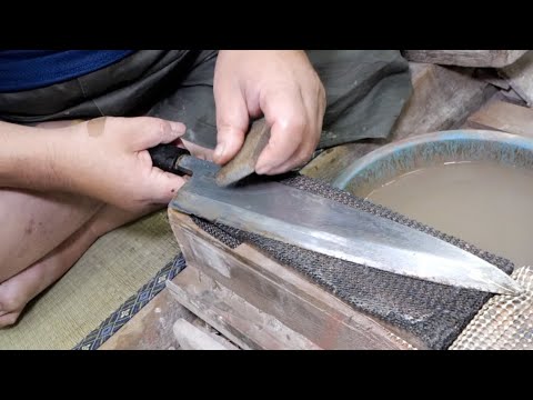 3年使ったボロボロの包丁をプロに渡したらとんでもない切れ味に