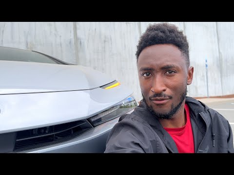 The New Prius is... SICK?! (Solar panel roof)