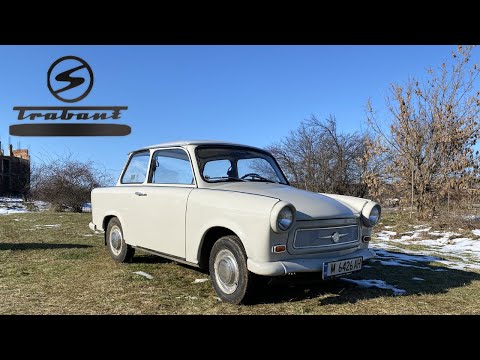 Само на 17 години, но вече има 12 автомобила Трабант. | my ride