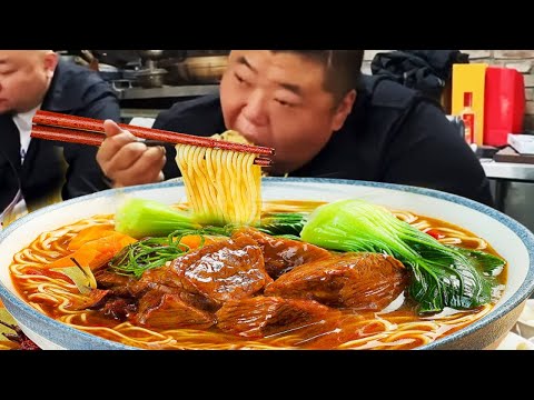 [Fat Monkey Boy's Latest] Monkey Brother hasn't eaten hand-rolled noodles for a long time. It's gre