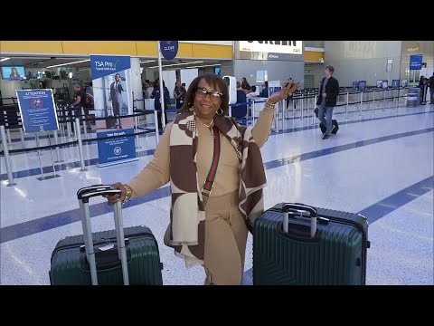 Dress Better When You Fly, Transportation Secretary Says