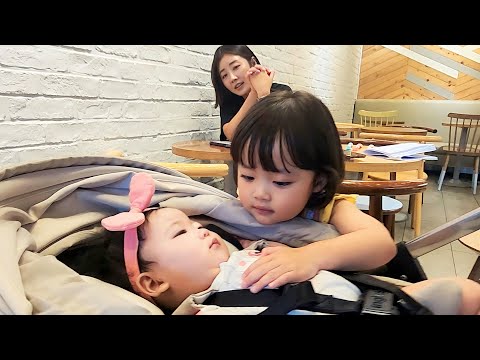 [ENG] RUDA is giving her beloved cousin a compact stroller! 🎁