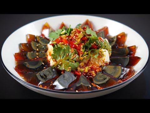 凉拌皮蛋豆腐，很多人第一步就错了，难怪不好吃，皮蛋拌豆腐正确做法。凉拌汁怎么调是关键吗，两种凉拌汁做法Preserved Egg Tofu Recipe#凉拌菜 #凉拌皮蛋#皮蛋#皮蛋拌豆腐#凉拌汁