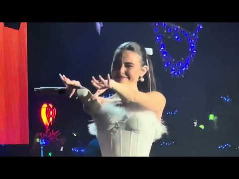 Madison Beer - “Make You Mine” - LIVE @ Jingle Ball - Chicago, IL Allstate -12/9/24 - Allstate Arena