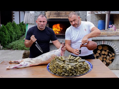 ROASTING LAMB STUFFED with GROUND BEEF in a COUNTRY OVEN. ENG SUB