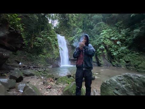 No tent No sleeping bag - SOLOCAMPING AT A SECLUDED WATERFALL IN PORTLAND JAMAICA 🇯🇲pt1